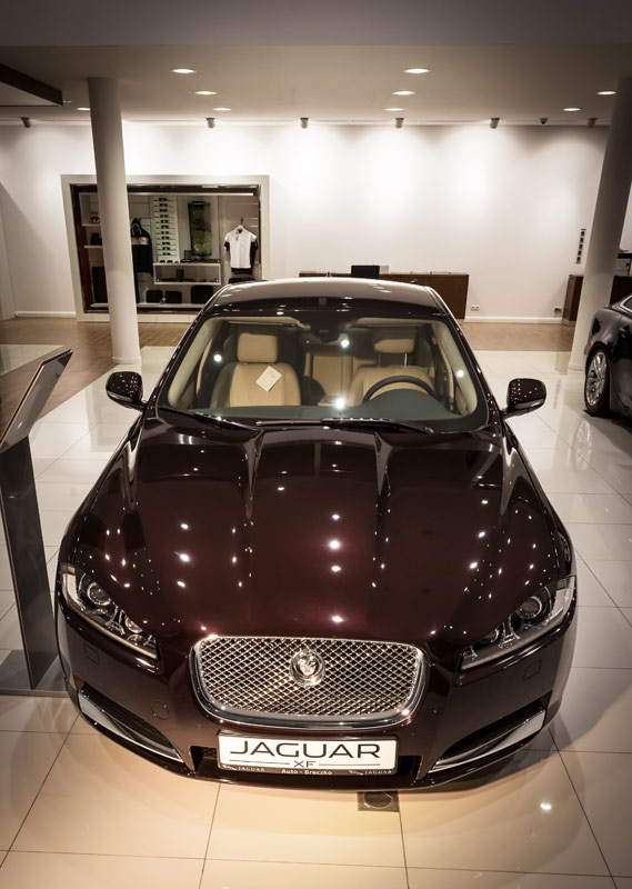 Inspiracje Światłem autorem projektu oświetlenia w Salonie Auto Breczko